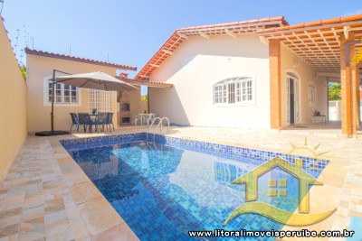 Casa Terrea 3 Dormitórios Com Piscina 500 Metros Da Praia