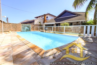 Casa Térrea Com 4 Dts (4 Suítes) A 300 Metros Da Praia.