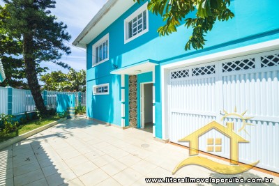 Otimo sobrado com 3 dormitorios, 2 suites e piscina coberta lado praia e mais 1 casa no mesmo lote com 2 dormitorios