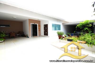 Casa com 4 dormitórios (4 suítes) a 500 metros da praia