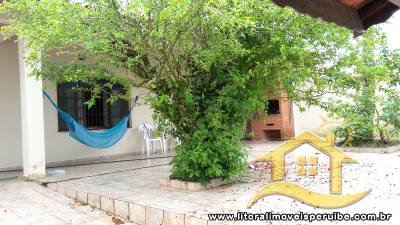 Casa com 3 dormitórios (2 suítes) a 800 metros da praia