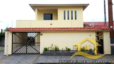 Casa com 4 dormitórios (3 suíte) a 700 metros da praia
