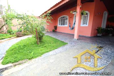 Casa Térrea Com 2 Dts (1 Suíte) A 800 Metros Da Praia.