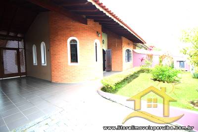 Casa Térrea Com 3 Dts (1 Suíte) A 450 Metros Da Praia.