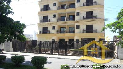 Apartamento com 2 dormitórios  (1suíte) a 400 metros da praia.