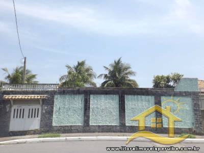 Casa Em Avenida Comercial Com 5 Dts (2 Suítes) A 400 Metros Da Praia.
