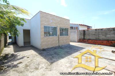 Casa de 2 dormitorios, sala, cozinha americana, área de serviço