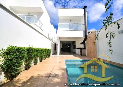 Casa com 3 dormitórios (1 suíte) a 700 metros da praia
